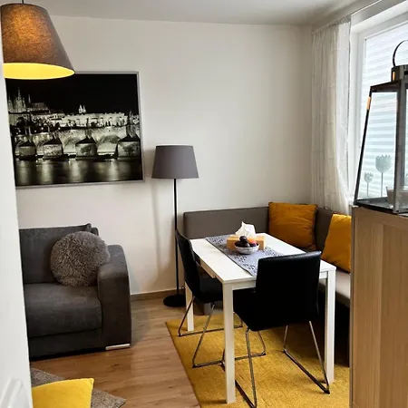 Apartmán Cozy In Vbloku With Parking Praha
